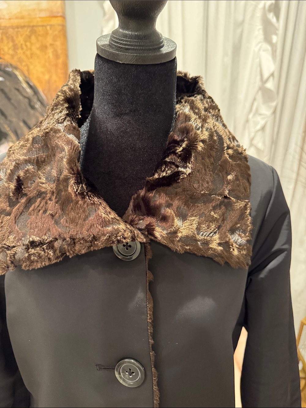 Women's Brown Faux Fur Textured Jacket with Contrast Collar REVERSIBLE - Picture 7 of 7